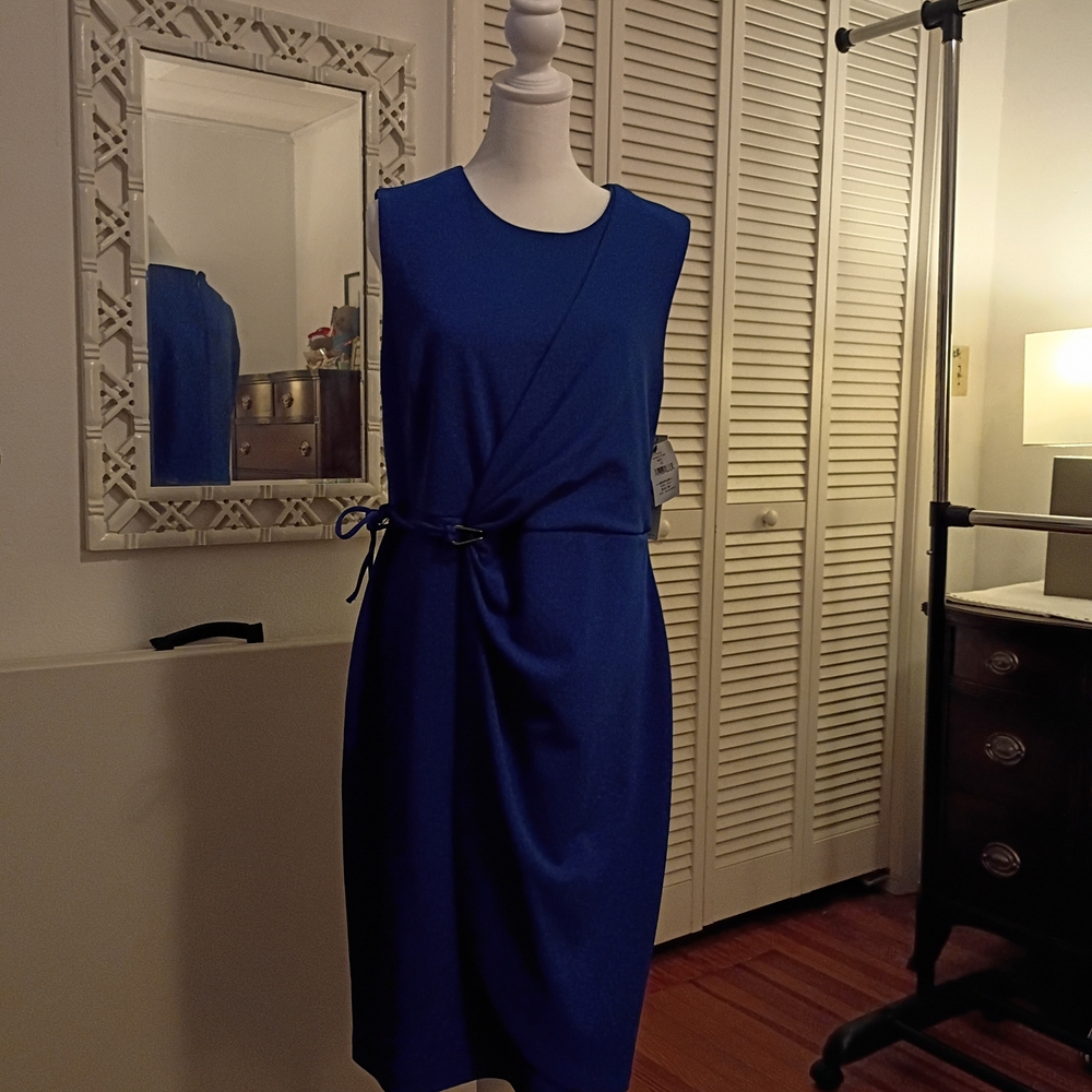 Elegant Blue Sleeveless Dress